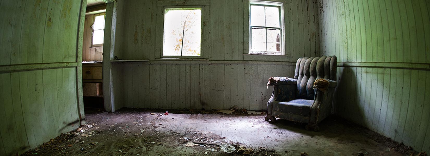 La maison abandonnée du vieil ermite ukrainien